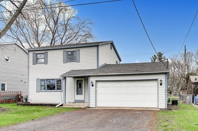 Building Photo - 2904 Gregg Dr