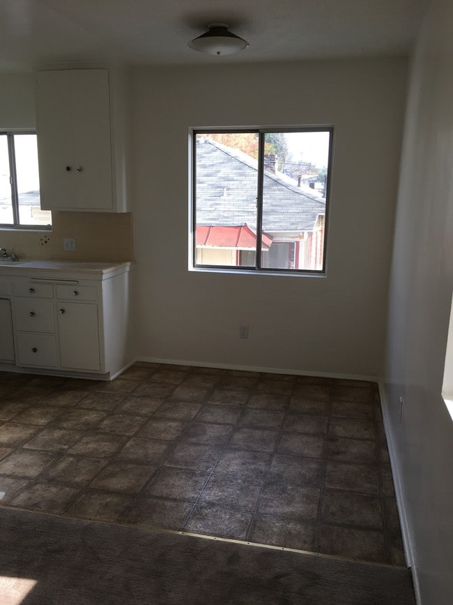 Fotografía del edificio - 1601 Maltman Ave