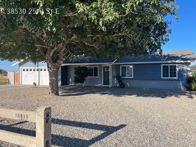 Building Photo - 3BD/2BTH SINGLE STORY HOME EAST PALMDALE