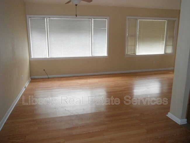 Building Photo - 503 Stewart Dr