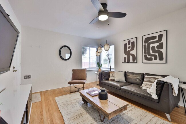 Foto del edificio - 4788 W Mountain View Dr