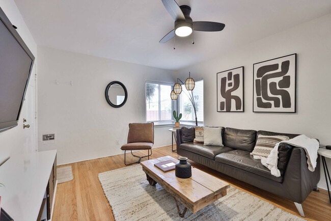 Building Photo - 4788 W Mountain View Dr