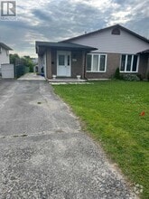 Building Photo - 1429 Windsor Dr