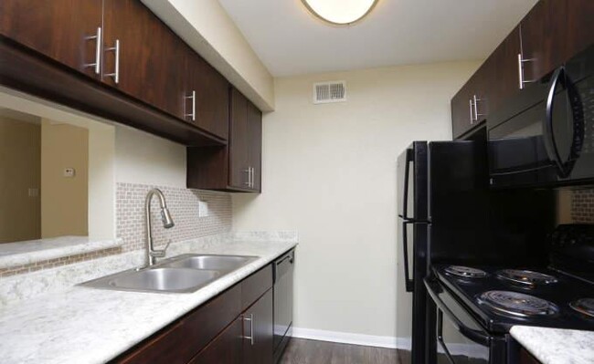 Foto del edificio - 1 bedroom in Webster TX 77598