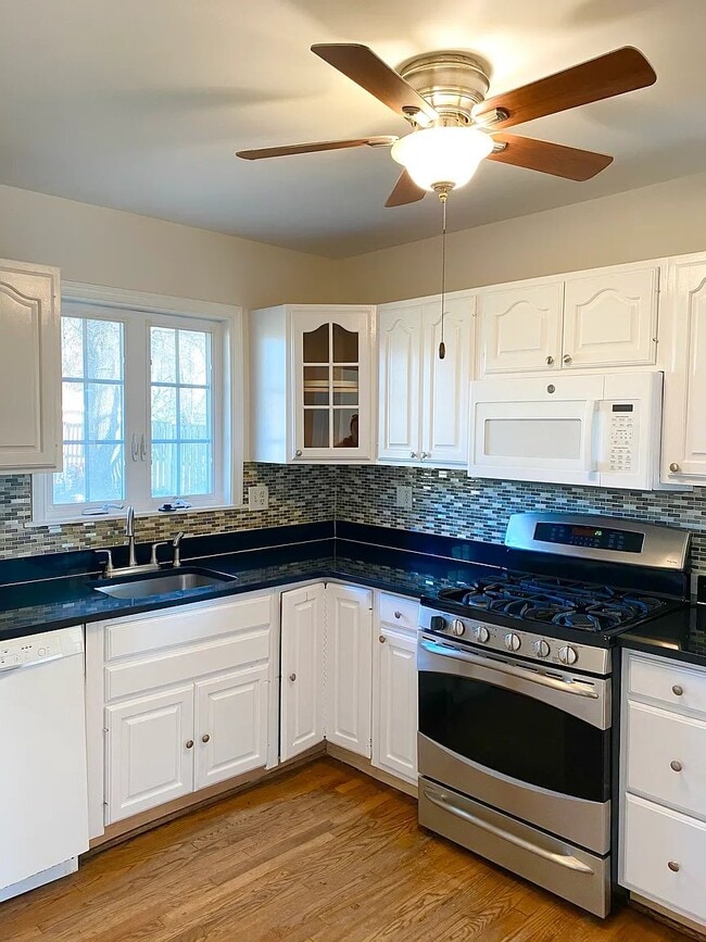 Building Photo - 3609 Dannys Ln