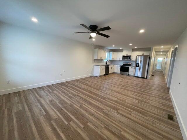 Building Photo - 223 Wyldwood Way