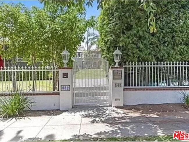 Foto del edificio - 852 11th St