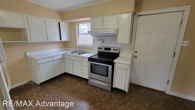 Building Photo - 3 br, 1 bath House - 4608 BIRDWELL