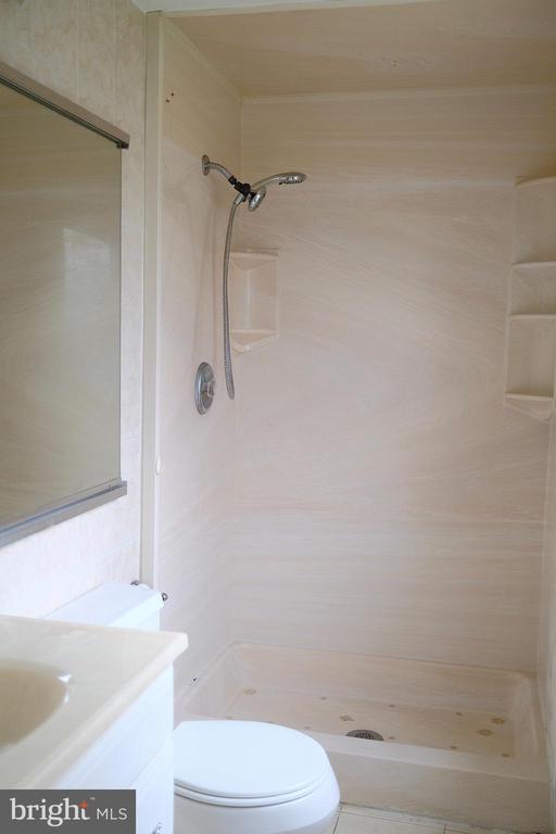 Foto del edificio - 42 Northgate Ln