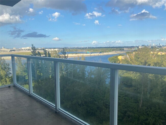 Foto del edificio - 5077 NW 7th St