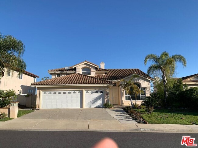 Building Photo - 4950 Overlook Dr