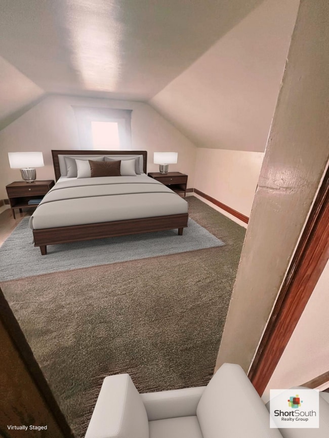 Building Photo - Updated 1 Bed 1 Bath Upper unit