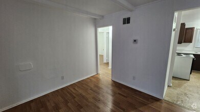Building Photo - 706-708 E Division St