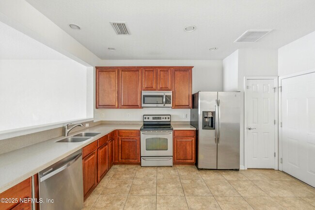Building Photo - 11276 Campfield Cricle