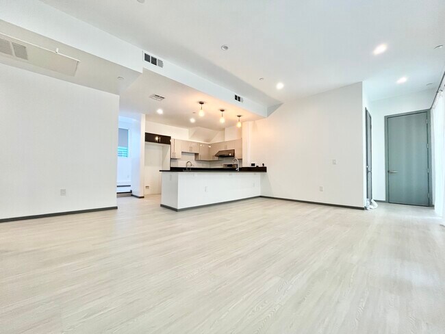 Foto del edificio - 1065 S Wooster St