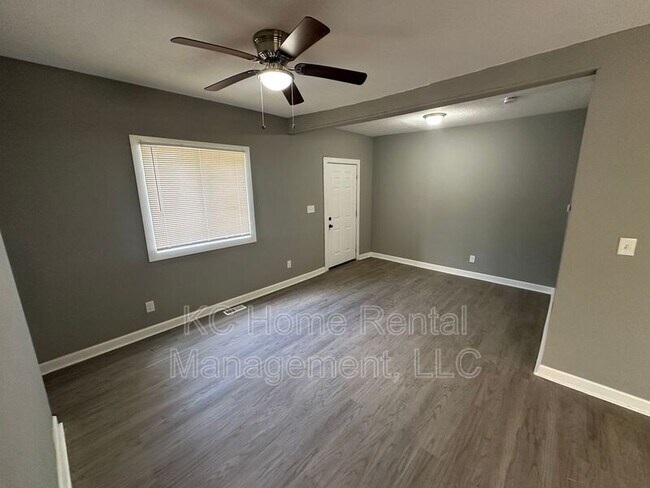 Foto del edificio - 2511 E 37th St