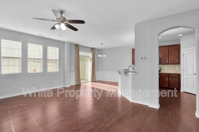 Foto del edificio - 12352 Red Rust Ln