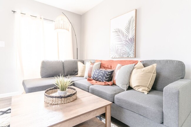 Foto del edificio - [STR] Fairgrounds Flat Located across Fairgrounds - Fully Furnished 2-Bedroom Home Near Downtown ...