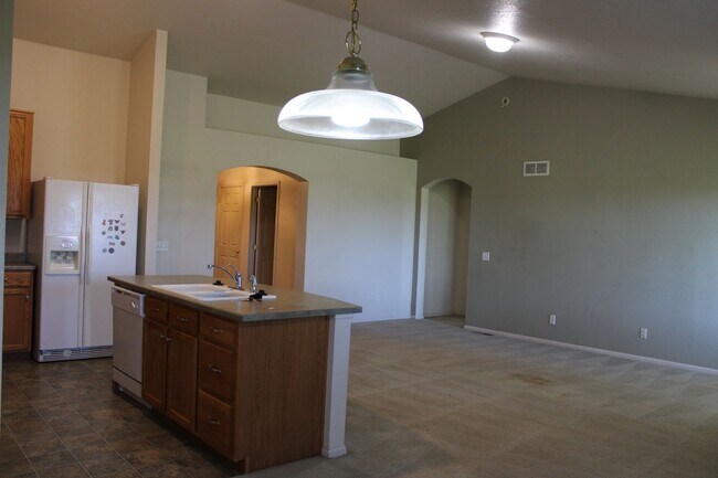 Building Photo - 1921 Falcon Ridge Drive, Fort Collins