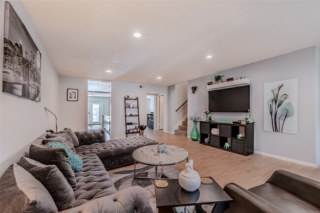 Foto del edificio - 14228 Misty Meadow Ln