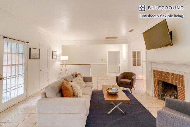 Building Photo - 9419 Charleville Blvd
