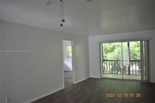 Building Photo - 7831 Colony Cir N