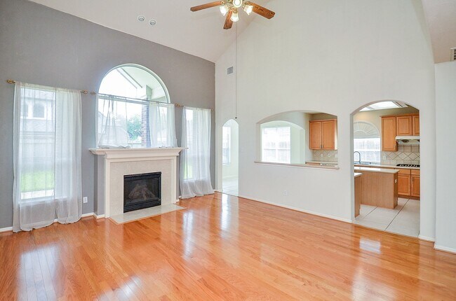 Building Photo - 9403 Sundance Dr
