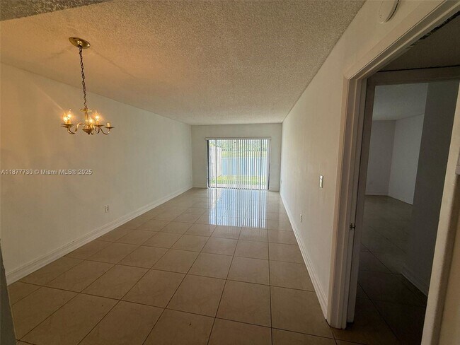 Foto del edificio - 5200 NW 31st Ave