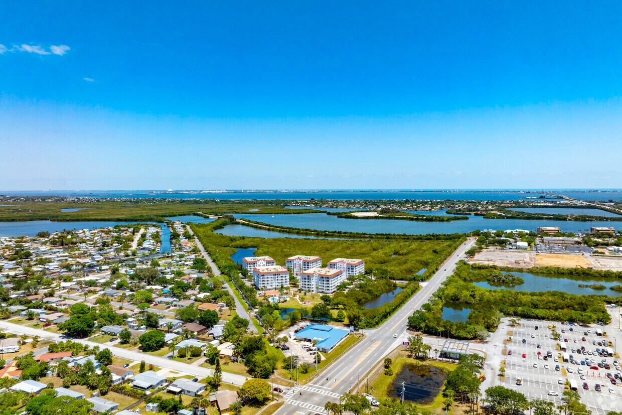 1600 Mars St, Merritt Island, FL 32953 | MLS# 1059625 | Redfin, image size:1240x827