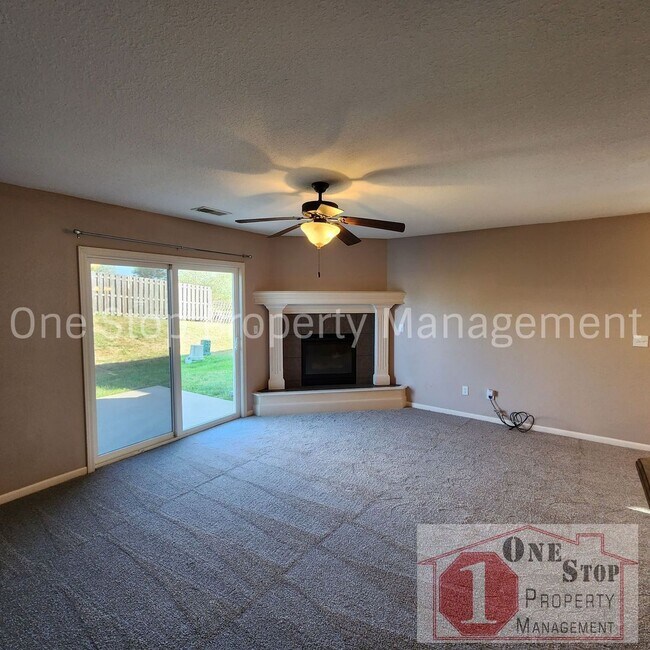 Foto del edificio - Generously Sized 3 bedroom, 2.5 bathroom i...
