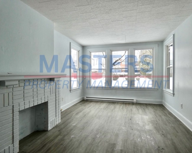 Building Photo - 425 Boston Pl