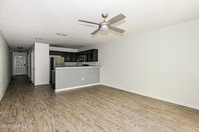 Building Photo - 524 Eiseman Wy