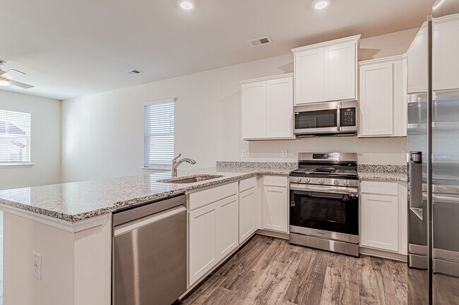 Building Photo - Price Improvement! Beautiful Townhome in G...