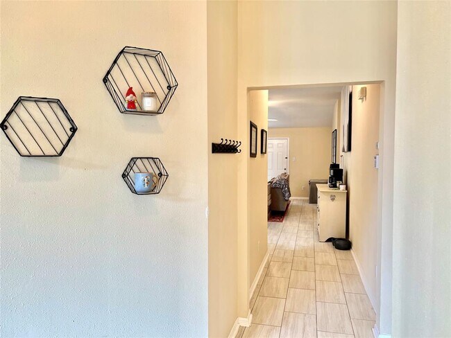 Foto del edificio - 5329 Tallowpine Terrace