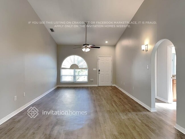 Building Photo - 5863 Covington Way