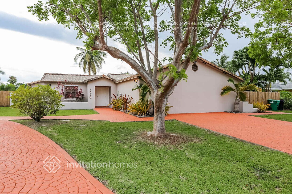 Foto principal - 14730 SW 158th St