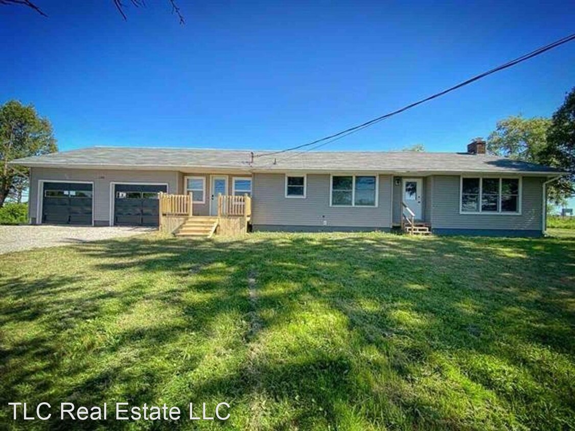 Primary Photo - 3 br, 2 bath House - 190 Elm Street