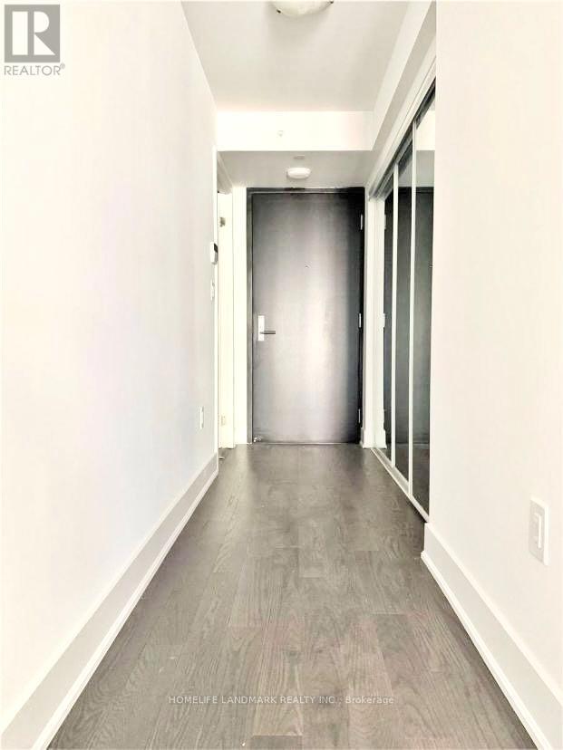 Building Photo - 955 Bay St.