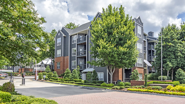 Building Photo - Arrive Buckhead