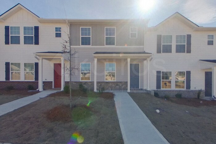 Primary Photo - 520 Ivy Brook Way