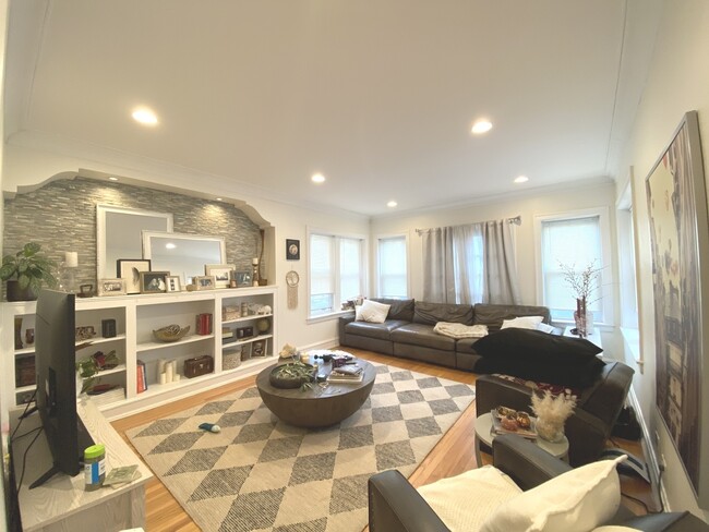 Foto del edificio - 5434 N Spaulding Ave