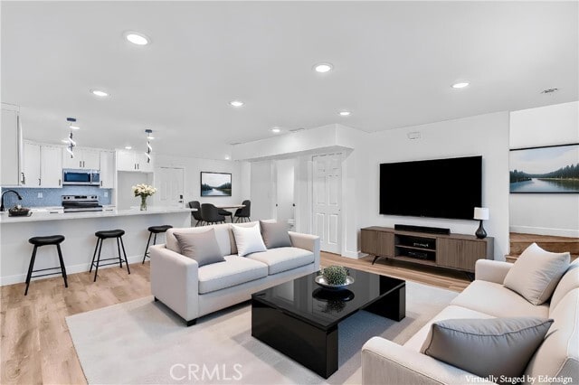 Building Photo - 20302 Oxnard St