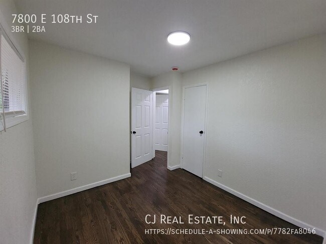 Foto del edificio - 7800 E 108th St