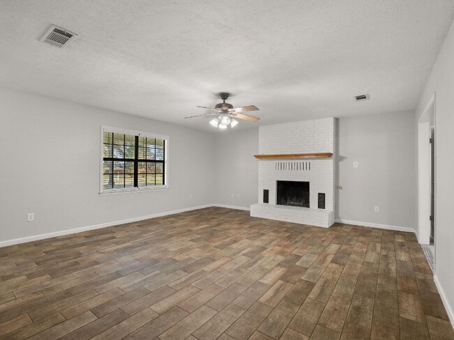 Building Photo - 249 Calhoun Dairy Dr