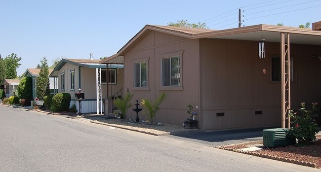 Building Photo - Coralwood
