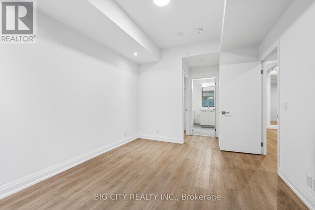 Photo du bâtiment - 36 Brentcliffe Rd