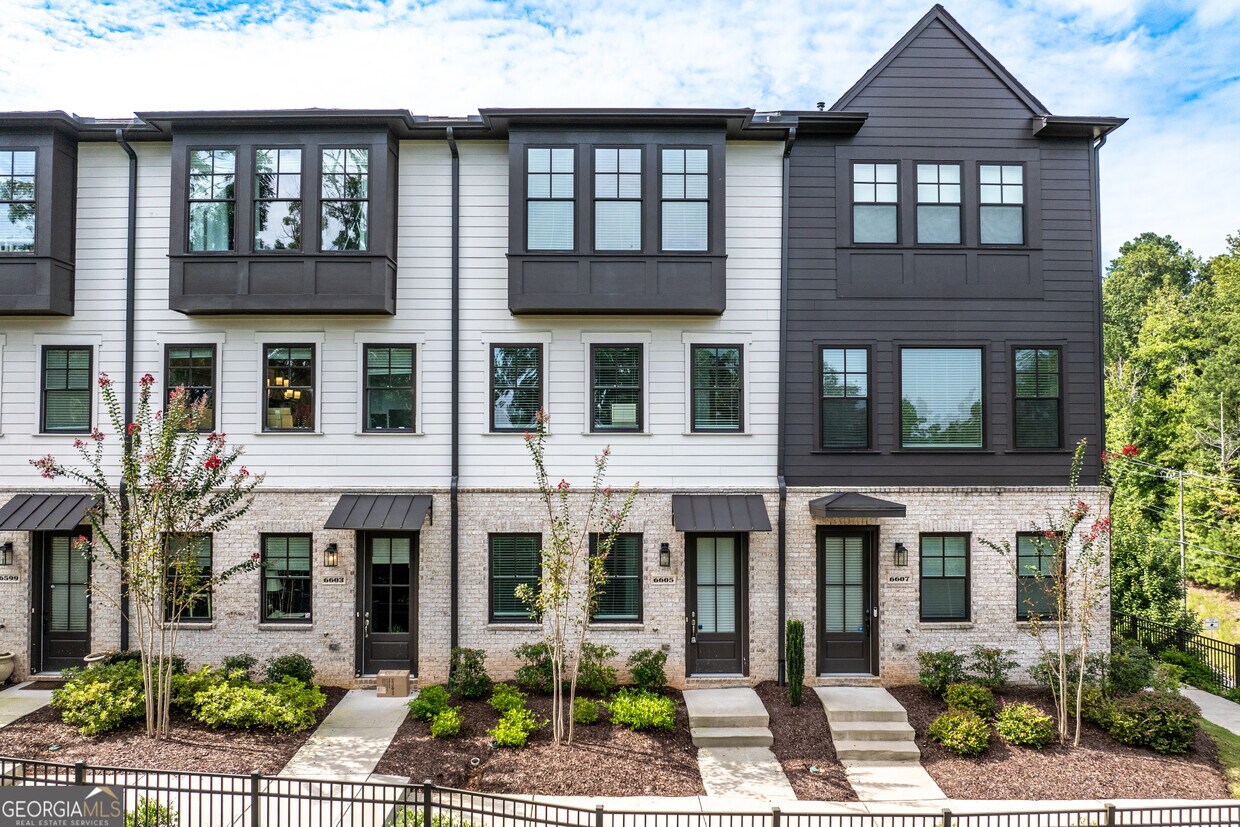 Foto principal - 6605 Beacon Dr