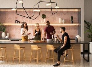 Interior Photo - Cascade Link at Douglas