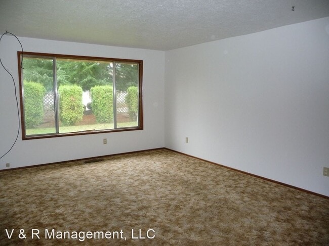 Building Photo - 3 br, 2 bath House - 238 Dorcas Dr N