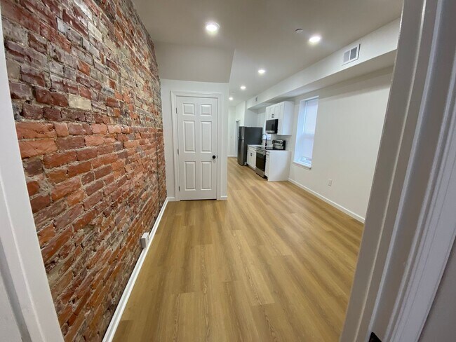 Building Photo - 5639 Market St